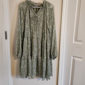 Lark + Grey Green Paisley Floral Tiered Long-Sleeve Flowy Sheer Dress. XL